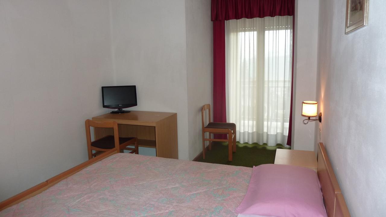 Hotel Terminus Левико-Терме Экстерьер фото